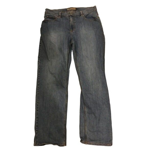 Women's size 14 Old Navy Jeans Relaxed Fit Stretch and at Waist Boot Cut - Picture 1 of 3